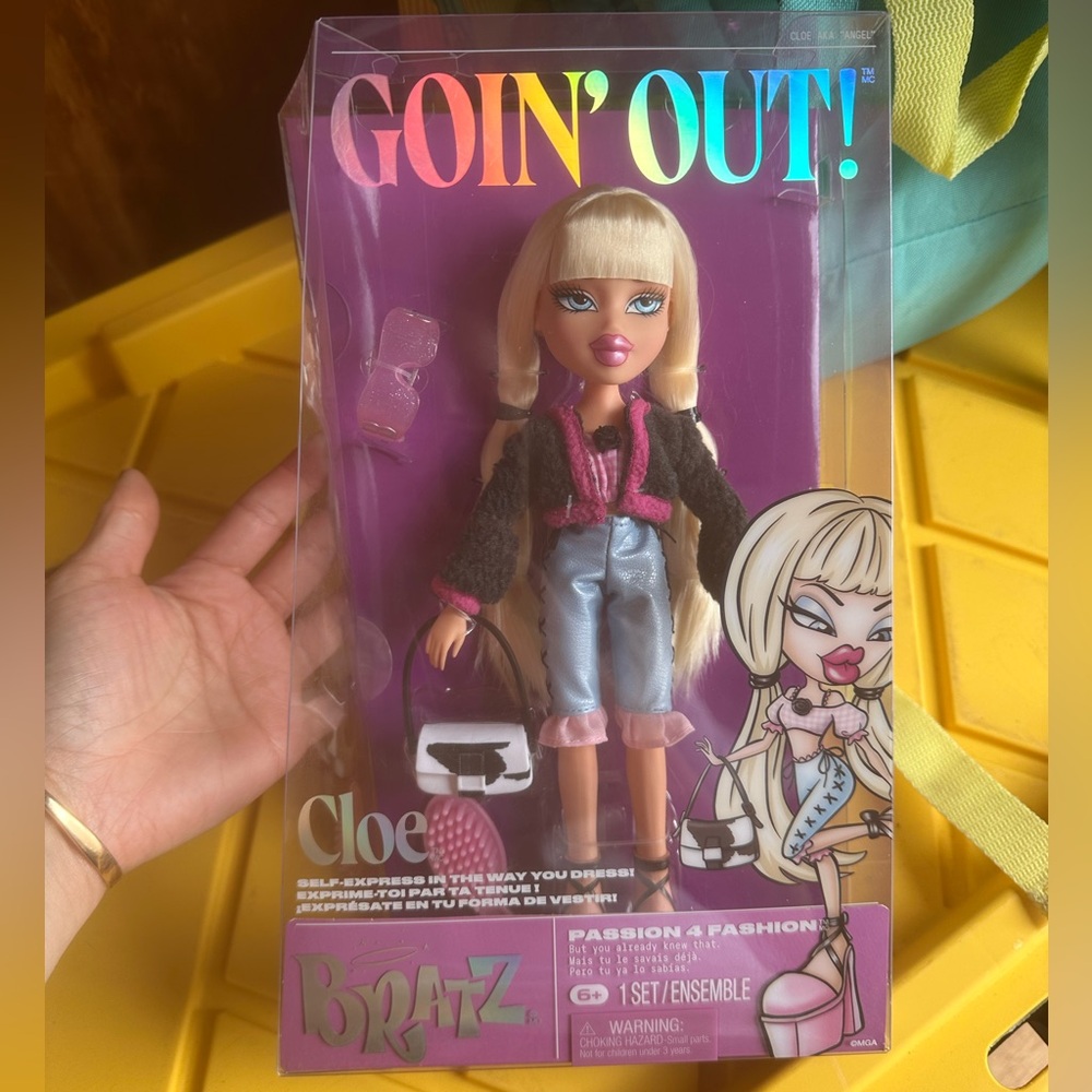 Bratz Cloe Doll with Blonde Hair and Pink Outfit